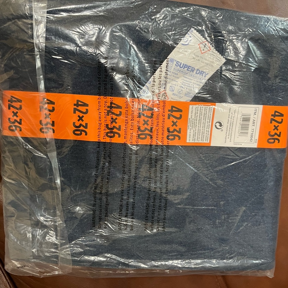 NWT Kirkland Signature Jeans 42x36 - Picture 9 of 9